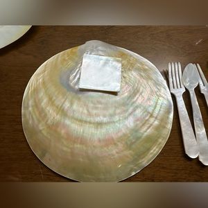Mother of pearl plate & utensil set.
